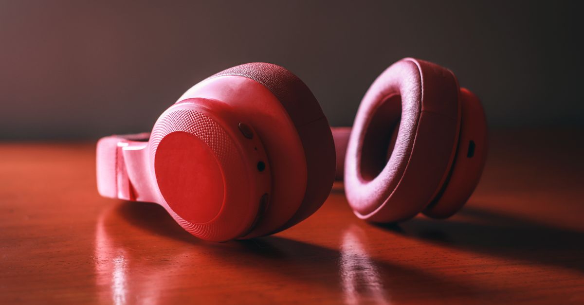 หูฟังครอบหู bluetooth เบสหนัก รุ่นไหนดี 2026